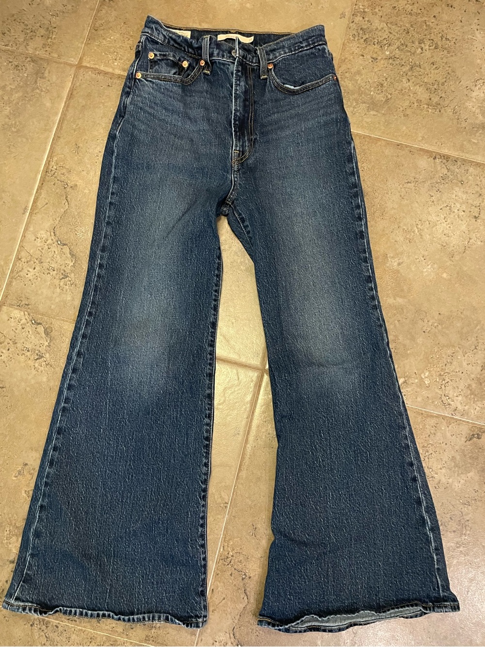 Levi’s Women’s Ribcage Bell Jeans- Dark Wash